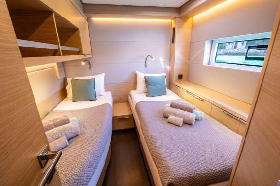 Image of HUMBLE ONE yacht #17