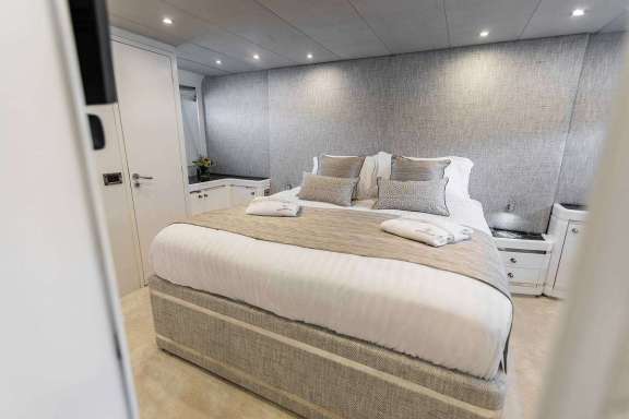 Image of ANDROMEDA yacht #6