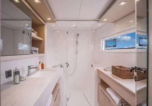Double cabin
