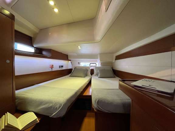 Guest Cabin - Twin Arrangement