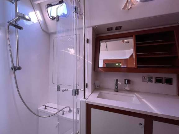 Guest Cabin Bathroom