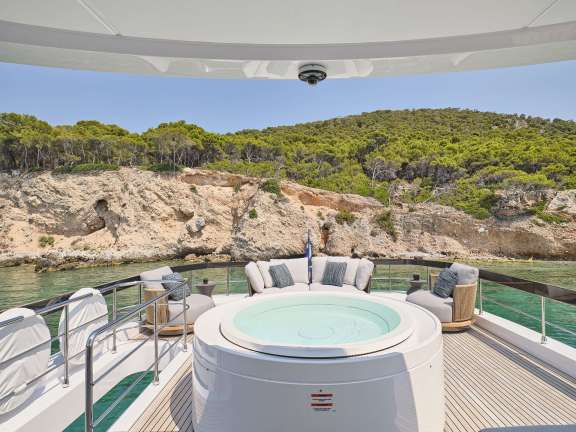 Image of ALADDIN SANE yacht #17