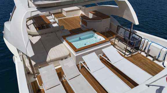 Image of RED ROSE yacht #12