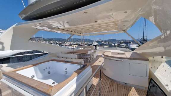 Image of RED ROSE yacht #9