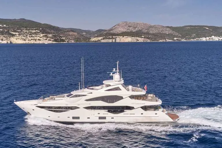 AQUA LIBRA 131ft Sunseeker motor yacht charter in Greece