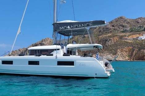 Review img # 20 of the yacht MOONDANCE