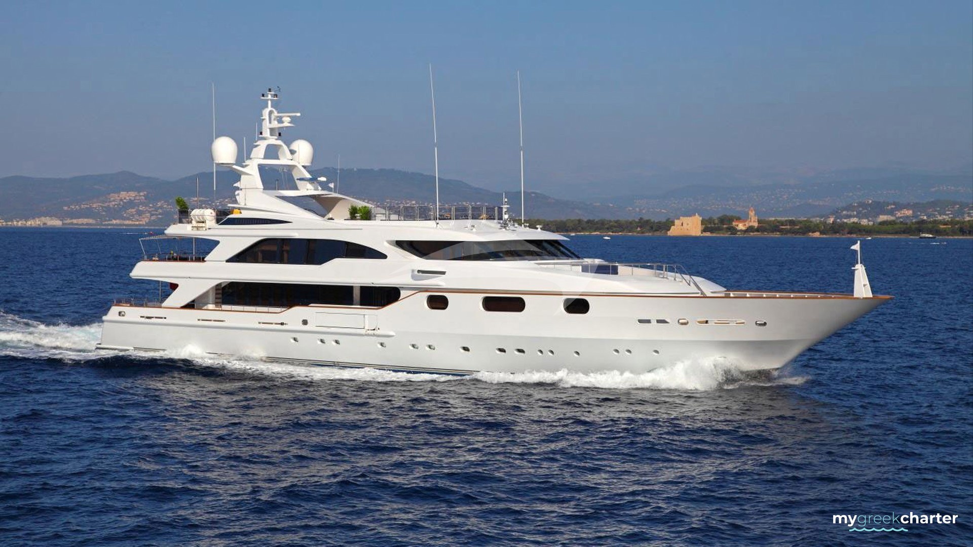 AKIRA ONE yacht
