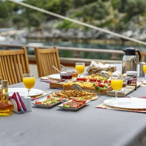 Food onboard TERSANE 8 # 3