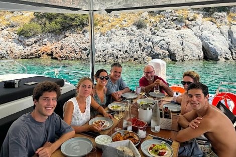 Review img # 3 of the yacht VALINOR – Winter