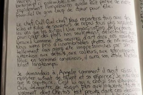 Review img # 22 of the yacht WHITE CAPS